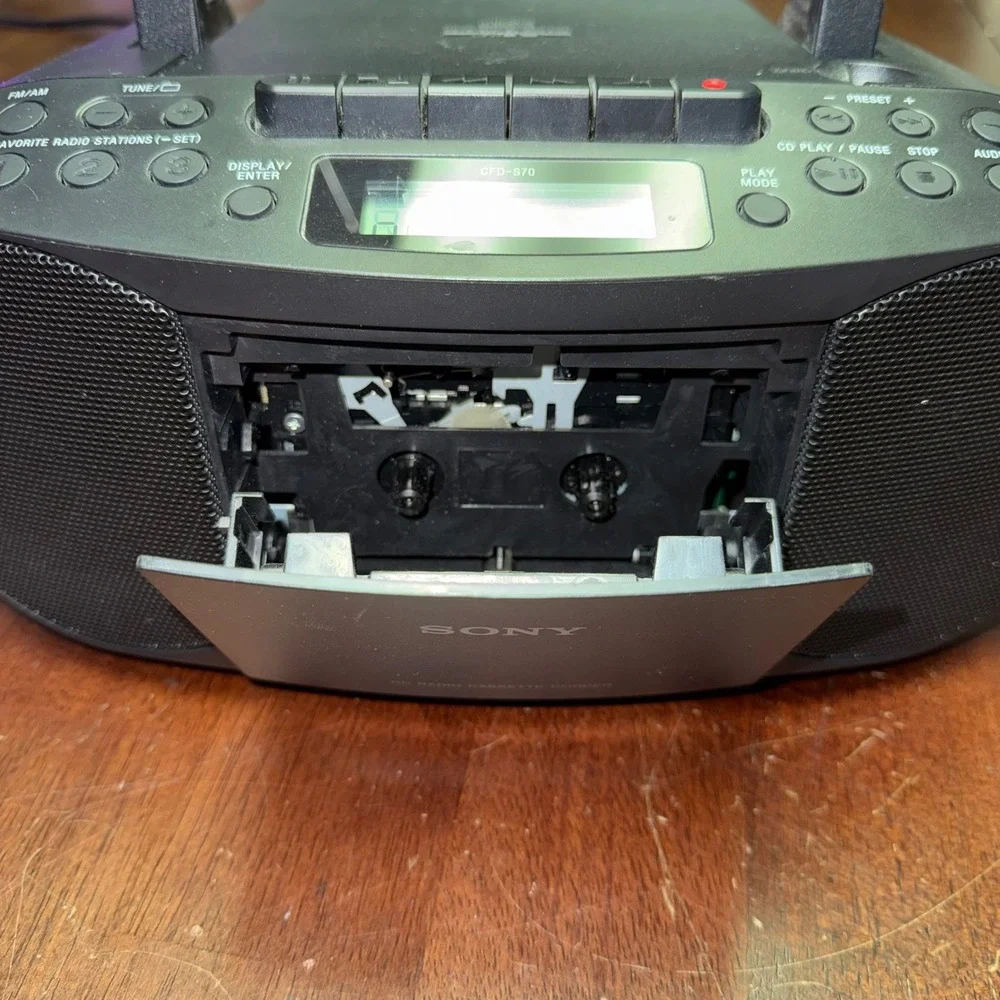 Sony CD Player Radio Cassette Corder Black CFD-S70 Mega Bass Boombox Tested
